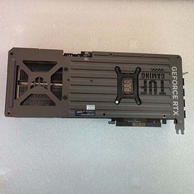 【京都店】中古  ASUS TUF-RTX5070-O12G-GAMING (RTX5070 12G) 176901 