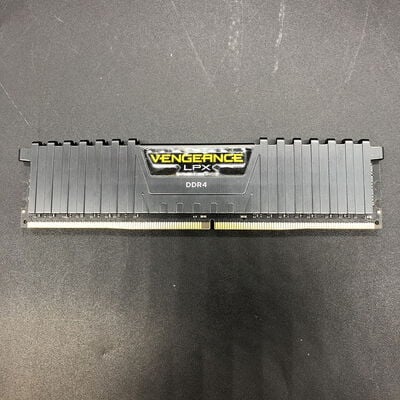 【宇都宮鶴田店】中古  PC4-28800 16GB デスクトップ用(DDR4-3600) 140734 