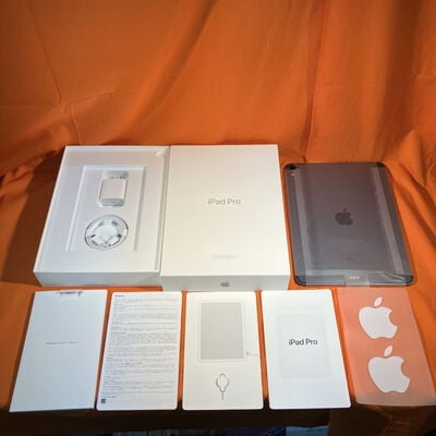 【なんば店】中古  Apple iPad Pro 11インチ (2018) Wi-Fi 256GB スペースグレイ FU102J/A 4720001699 