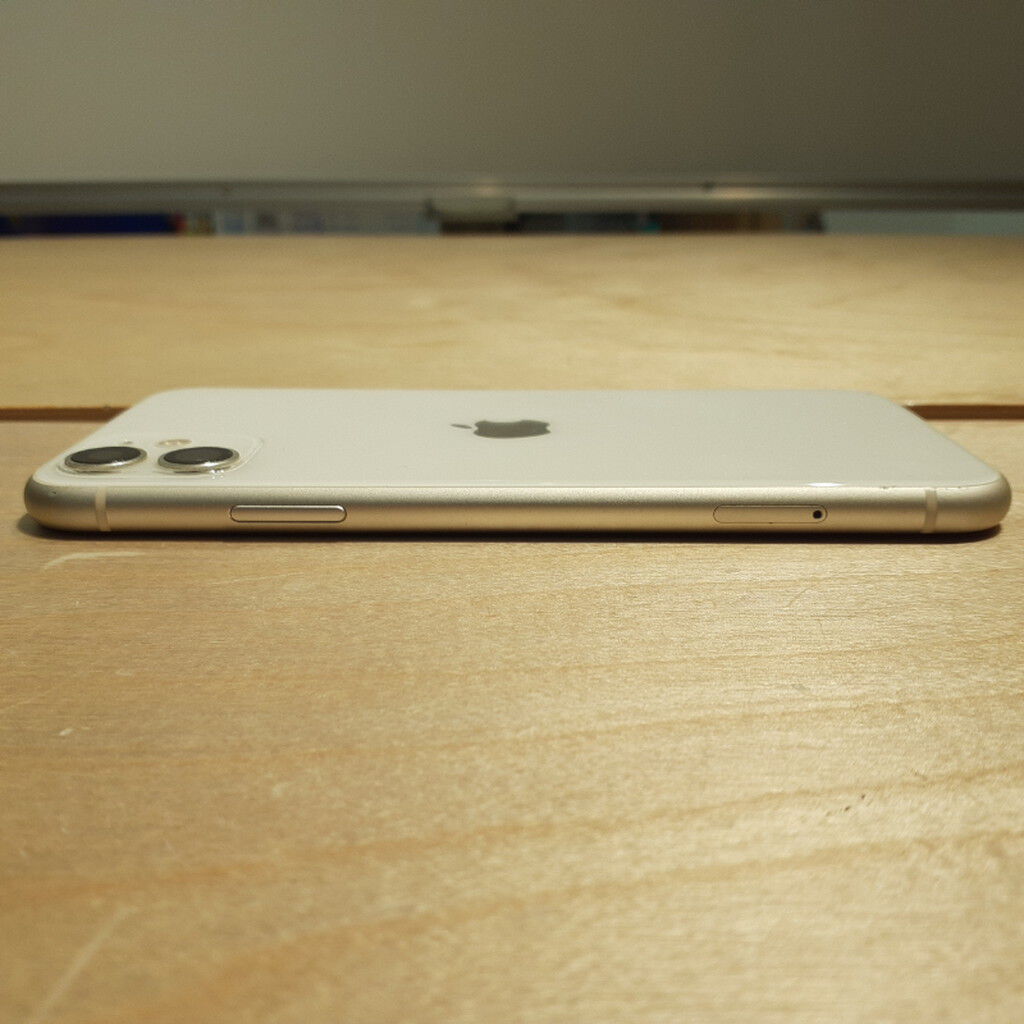 中古 【au】 Apple iPhone11 6.1インチ 128GB (ホワイト) MWM22J/A