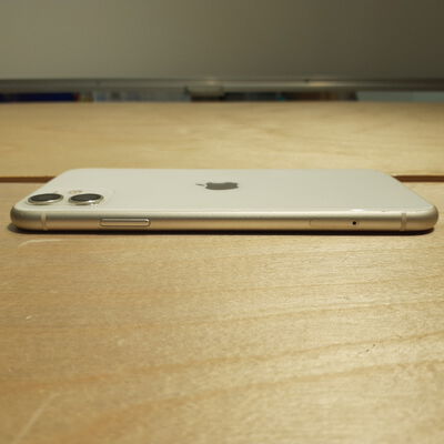 【鹿児島店】中古  【au】 Apple iPhone11 6.1インチ 128GB (ホワイト) MWM22J/A 140600 