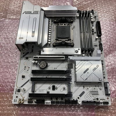 【宮崎恒久店】中古  ASUS X870 MAX GAMING WIFI7 W (X870 AM5 ATX DDR5) 5160000863 