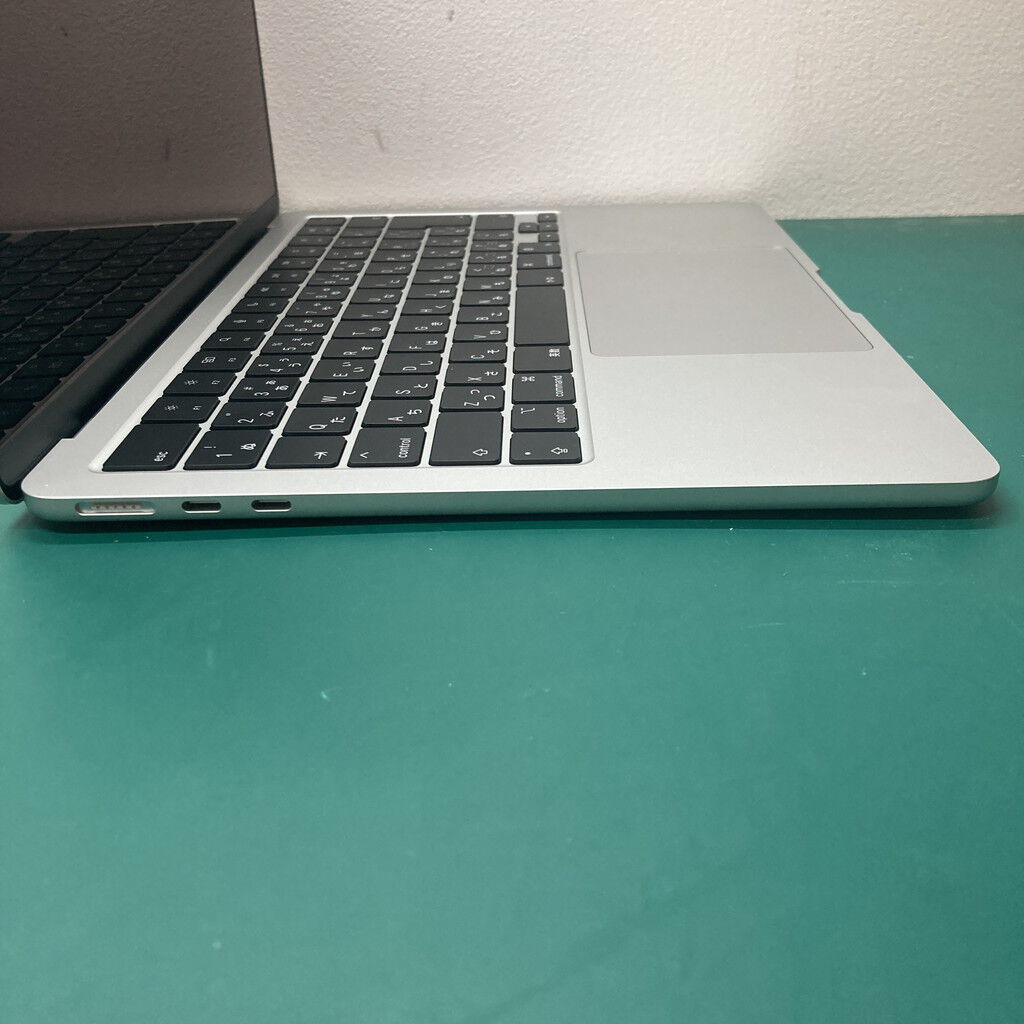 中古 Apple MacBook Air 13インチ(Apple M2/16GB/512GB/なし/オン