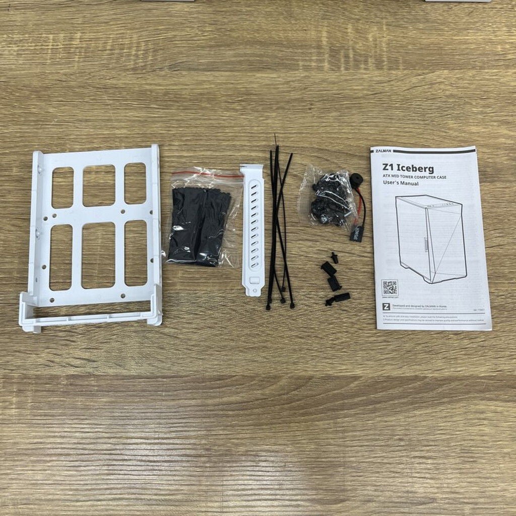 中古 ZALMAN Z1 Iceberg White(mATX ｶﾞﾗｽ ) 4990001465 （365389