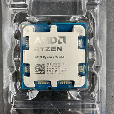 【大須店】中古  AMD Ryzen 7 9700X (AM5/3.8GHz/40M/C8/T16/65W) 169022 