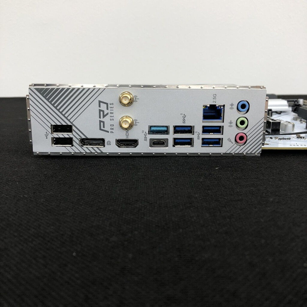 中古 ASRock B760 Pro RS WiFi White (B760 1700 ATX DDR5) 5110001102