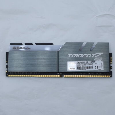 【通販センター】中古  PC4-25600 8GB デスクトップ用(DDR4-3200) 140727 
