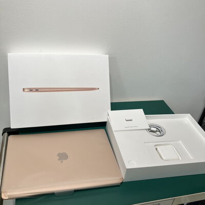 【浦添城間店(沖縄)】中古  Apple MacBook Air 2018 （13.3インチ/Core i5 1.6GHz/8GB/256GB/ゴールド） MREF2J/A 139728 