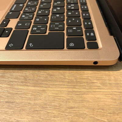 【姫路店】中古  Apple MacBook Air 13インチ (i3 1.1GHz/8GB/256GB) ゴールド Touch ID True Tone Magic keyboard搭載モデル  MWTL2J/A (Early 2020) 142313 