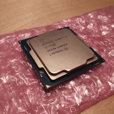 【鹿児島店】中古  INTEL Core i7-7700 (1151/3.60GHz/8M/C4/T8) 133191 