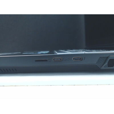 【前橋ｲﾝﾀｰｱｶﾏﾙ店】中古  raytrek R7-RL(i9-13900HX/32GB/SSD1TB/RTX4070/W11H) 4540001691 