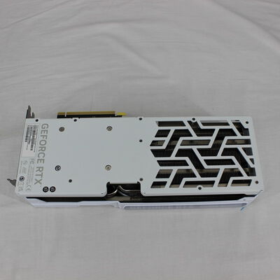 【通販センター】中古  Palit NED47TST19T2-1043W (GeForce RTX 4070 Ti SUPER GamingPro White OC 16GB) 180544 