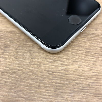 【宇都宮鶴田店】中古  【docomo版SIMフリー】Apple iPhoneSE 4.7インチ (第3世代) 128GB (スターライト) MMYG3J/A 154846 