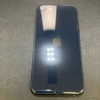 中古  【docomo版SIMフリー】Apple iPhoneSE 4.7インチ (第3世代) 64GB (ミッドナイト) MMYC3J/A 154836 