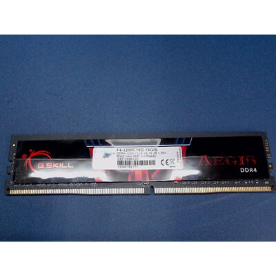 【前橋ｲﾝﾀｰｱｶﾏﾙ店】中古  PC4-25600 8GB デスクトップ用(DDR4-3200) 140727 