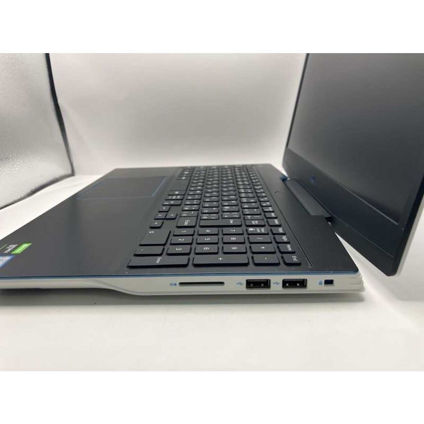 中古Dell G3 3590ゲーミングノートパソコン 中古 DELL G3 3590 (Core i7-9750H/16GB/SSD 256GB+HDD 1TB/-/GTX1650