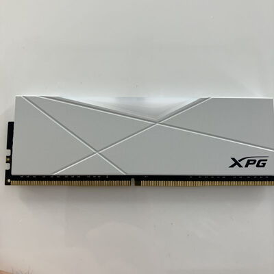 【秋葉原本店】中古  PC4-25600 8GB デスクトップ用(DDR4-3200) 140727 