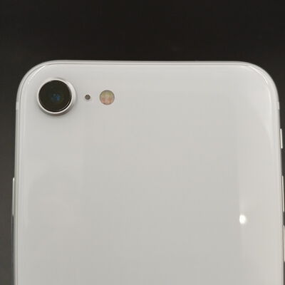 【大須店】中古  【SIMロック解除済み】【au】Apple iPhoneSE 4.7インチ (第2世代/2020) 64GB (ホワイト) MHGQ3J/A 新パッケージ版 155748 