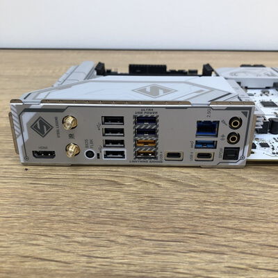 【津ラッツ店】中古  ASRock X870 Steel Legend WiFi (X870 AM5 ATX DDR5) 172202 