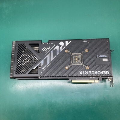【浦添城間店(沖縄)】中古  ASUS ROG-STRIX-RTX4070TIS-O16G-GAMING (RTX4070Ti SUPER 16GB) 164241 