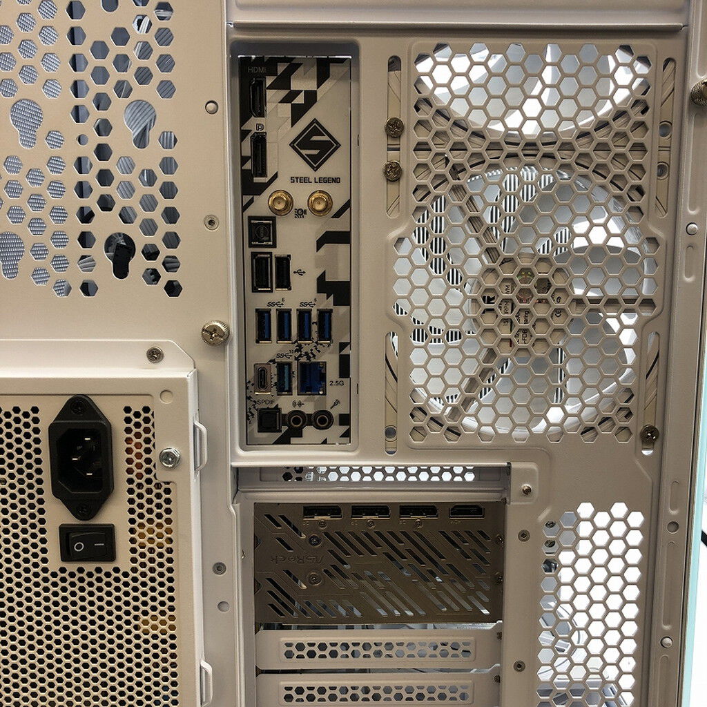 中古 自作PC(Ryzen 7 9800X3D/48GB/SSD2TB+2TB+2TB/RX7900XTX