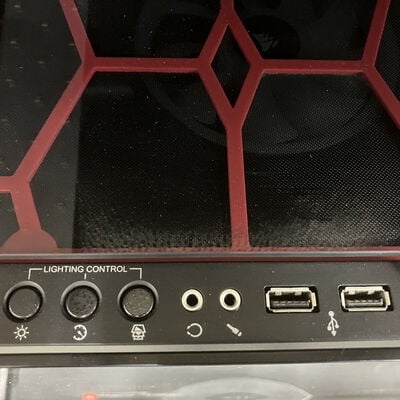 【新潟店】中古  自作PC(i7 9700F/32GB/SSD250GB+1TB/HDD4TB/GTX1660Ti) 3290006336 
