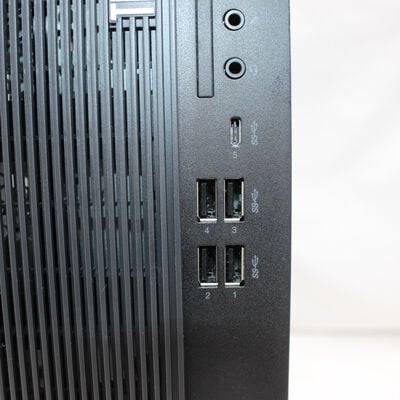 【通販センター】中古  Lenovo THINKCENTRE(AMD Ryzen 7 8700G w/ Radeon 780M Graphics/16GB DDR5 (PC5)/SSD1TB/なし/オンボード/W11H64 MAR) 198968 