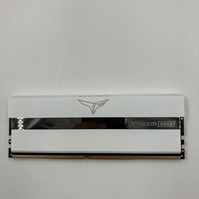 【なんば店】中古  PC4-28800 8GB デスクトップ用(DDR4-3600) 140733 