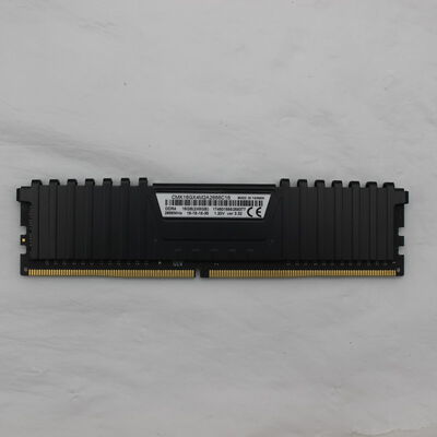 【通販センター】中古  PC4-21300 8GB デスクトップ用(DDR4-2666) 126165 
