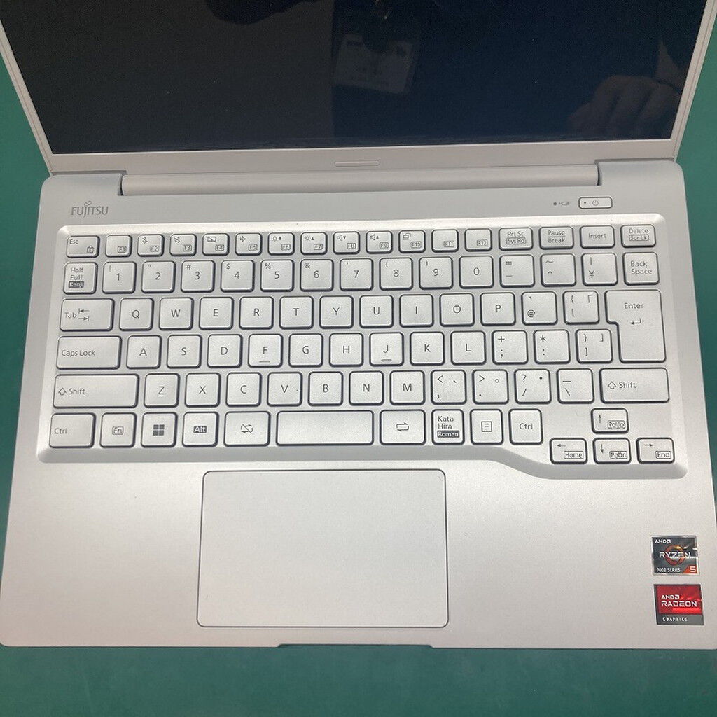 中古 富士通 LIFEBOOK MH55/J1 (Ryzen 5 7520U/16GB/SSD256GB/W11H