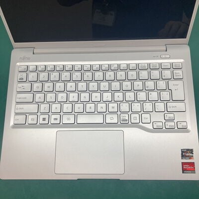 【浦添城間店(沖縄)】中古  富士通 LIFEBOOK MH55/J1 (Ryzen 5 7520U/16GB/SSD256GB/W11H) 4780001501 