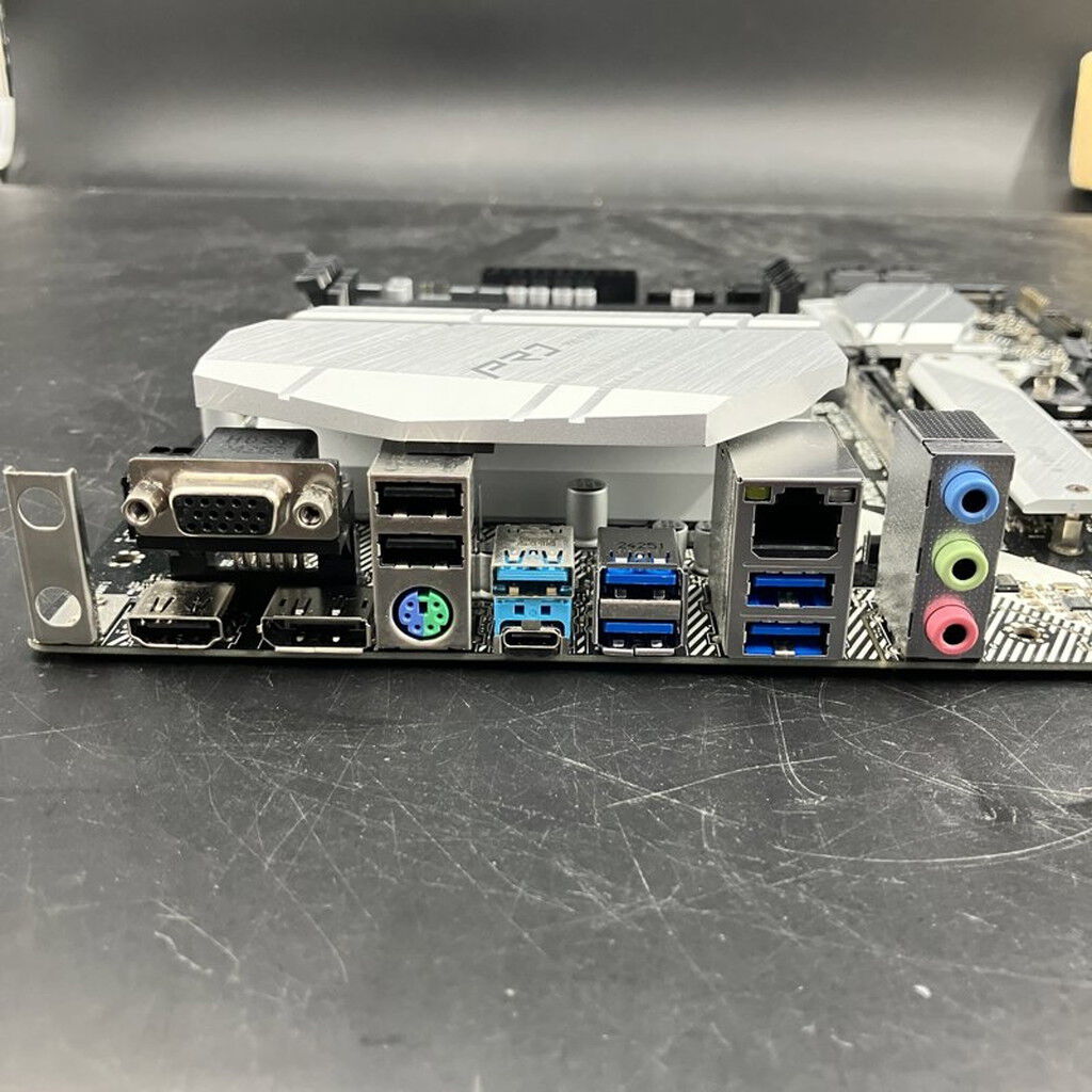 中古 ASRock B550M Pro4 (B550 AM4 mATX DDR4) 142938 （363939