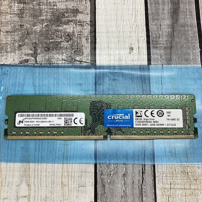【広島店】中古  Crucial CT32G4DFD832A.16FB1 (DDR4 25600 32GB) 195867 