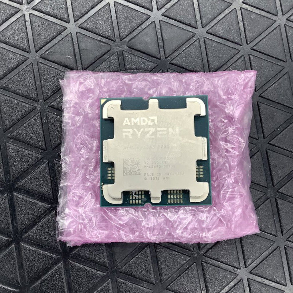 中古 AMD Ryzen 7 7700 (AM5/3.8GHz/40M/C8/T16/65W) 1460024624