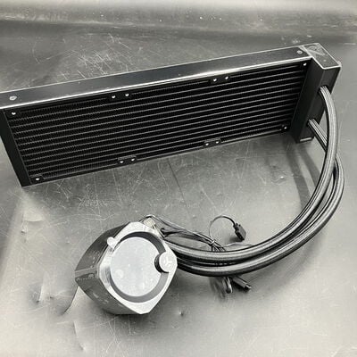 【大須店】中古  EKWB CR360 Lux D-RGB(360mm ARGB 水 BK) 3120023748 