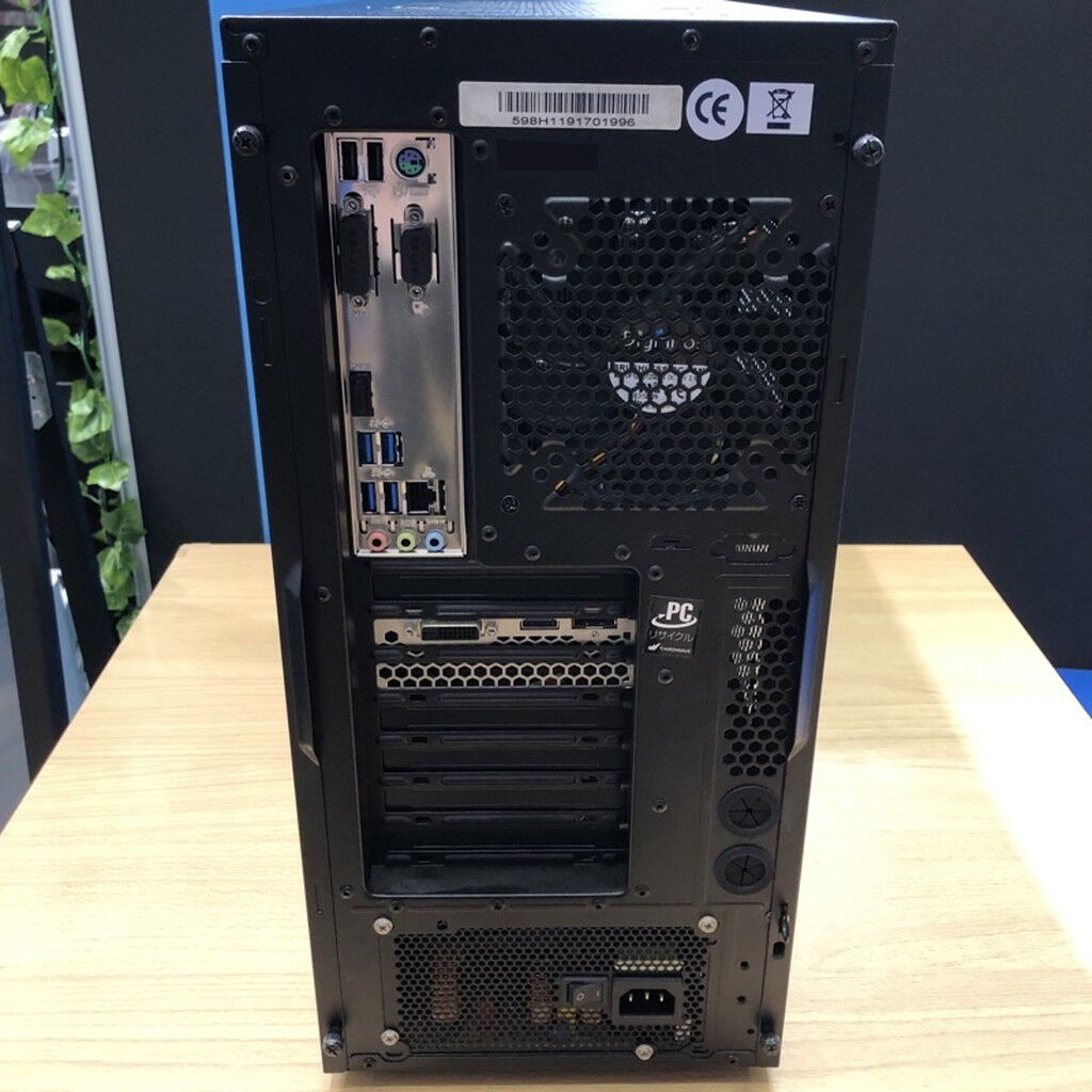 中古自作PC CPU3.7GHz メモリ32GB SSD1TB+HDD4TB 中古自作PC CPU3.7GHz メモリ32GB SSD1TB+HDD4TB 中古自作PC CPU3.7GHz