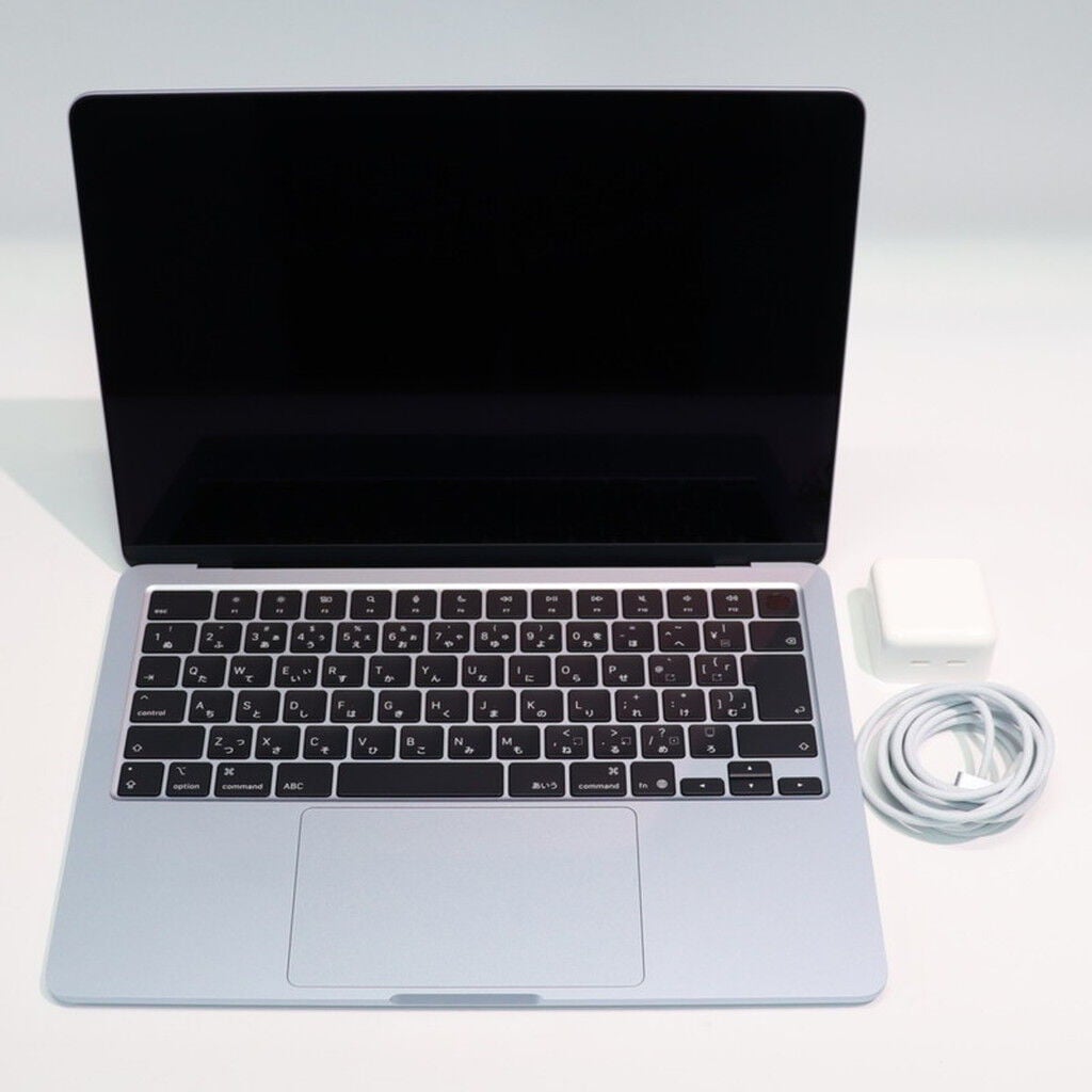 Air 13.6-inch MacBook APPLE 〔中古〕MacBook Apple Mid-2022 Early