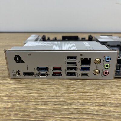 【津ラッツ店】中古  MSI PRO X870-P WIFI (X870 ATX AM5 DDR5) 172210 