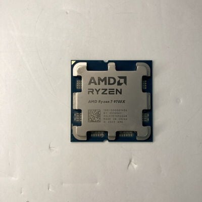 【博多店】中古  AMD Ryzen 7 9700X (AM5/3.8GHz/40M/C8/T16/65W) 169022 
