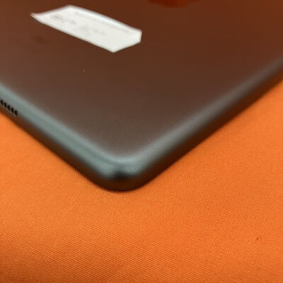 【なんば店】中古  Apple iPad 10.2インチ (第8世代/2020) Wi-Fi 32GB スペースグレイ MYL92J/A 143620【在庫処分!】 