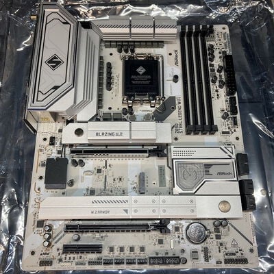 【広島店】中古  ASRock Z890 Steel Legend WiFi(Z890 1851 ATX DDR5 172165 