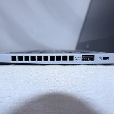 【通販センター】中古  【ジャンク品/保証無/返品質問不可】NEC VersaPro タイプVB　PC-VKM17BZC3 (Core i5 8350U/8GB/SSD256GB/-/オンボード/12.5ｲﾝﾁ/1366x768/Wi-Fi/WEBCAM/-) 176661 