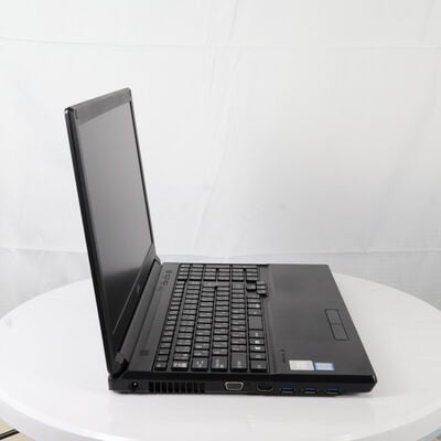 【通販センター】中古  Fujitsu LIFEBOOK A579/BW FMVA6400XD(Intel Core i5 8265U/8GB/HDD500GB/DVD Reader/オンボード/15.6/1366x768/Wi-Fi/W11H64 MAR) 185454 