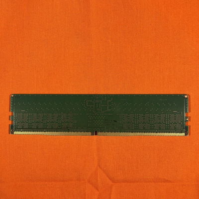 【なんば店】中古  PC5-44800 16GB デスクトップ用 149153 