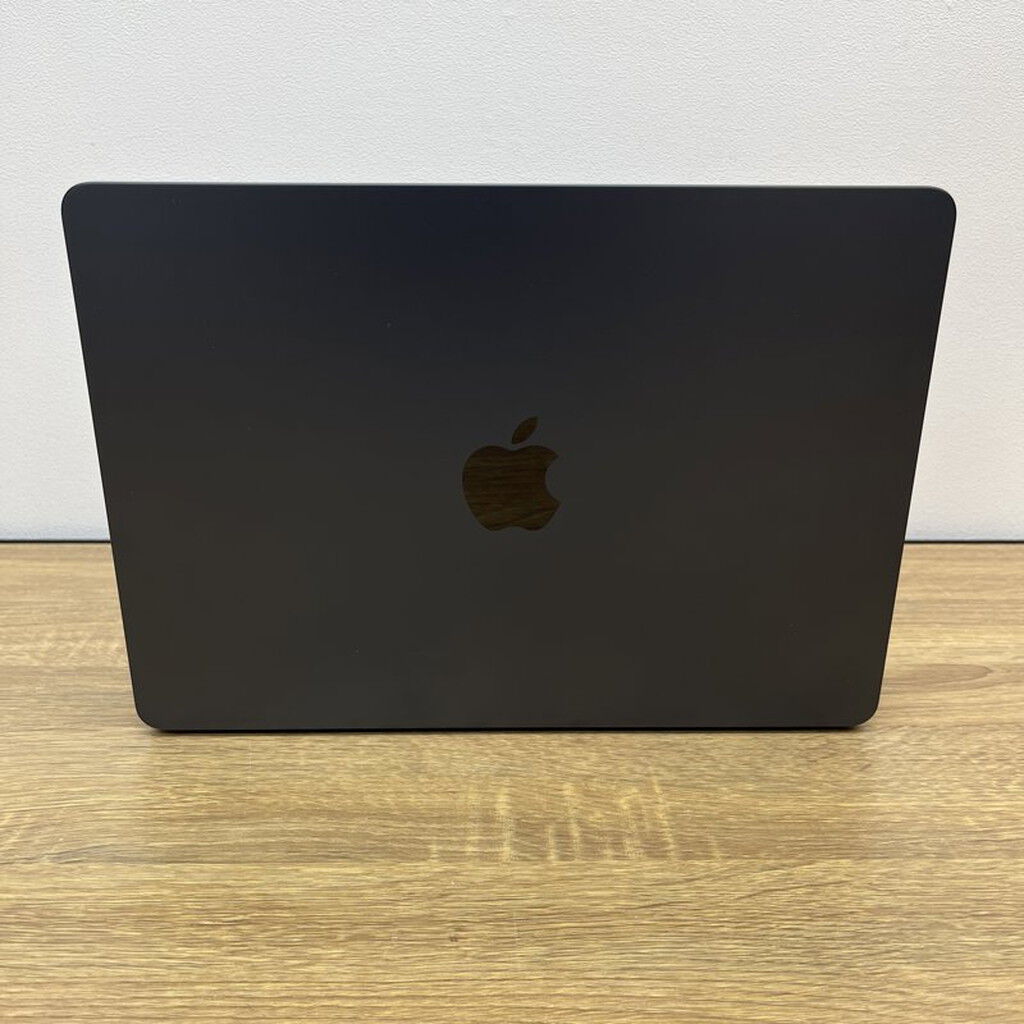 中古 Apple MacBook Air 13インチ 2022 (M2 8CPU 8GPU/16GB/256GB