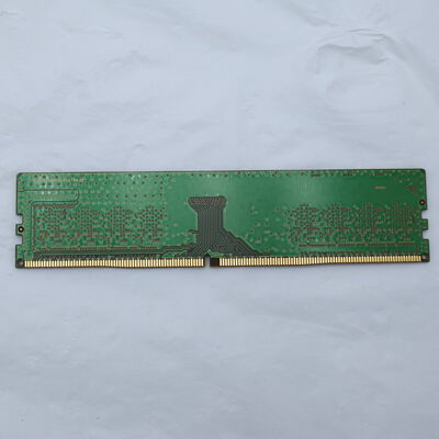 【通販センター】中古  PC4-21300 8GB デスクトップ用(DDR4-2666) 126165 