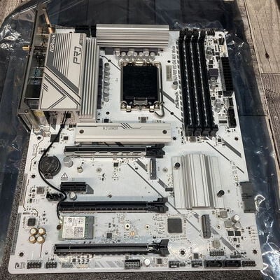 【広島店】中古  ASRock B760 Pro RS/D4 WiFi White (B760 1700 ATX DDR4) 3320004977 