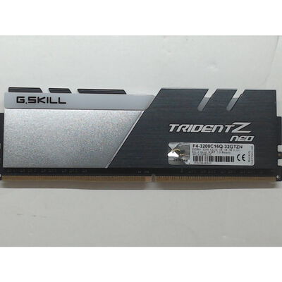 【前橋ｲﾝﾀｰｱｶﾏﾙ店】中古  PC4-25600 8GB デスクトップ用(DDR4-3200) 140727 