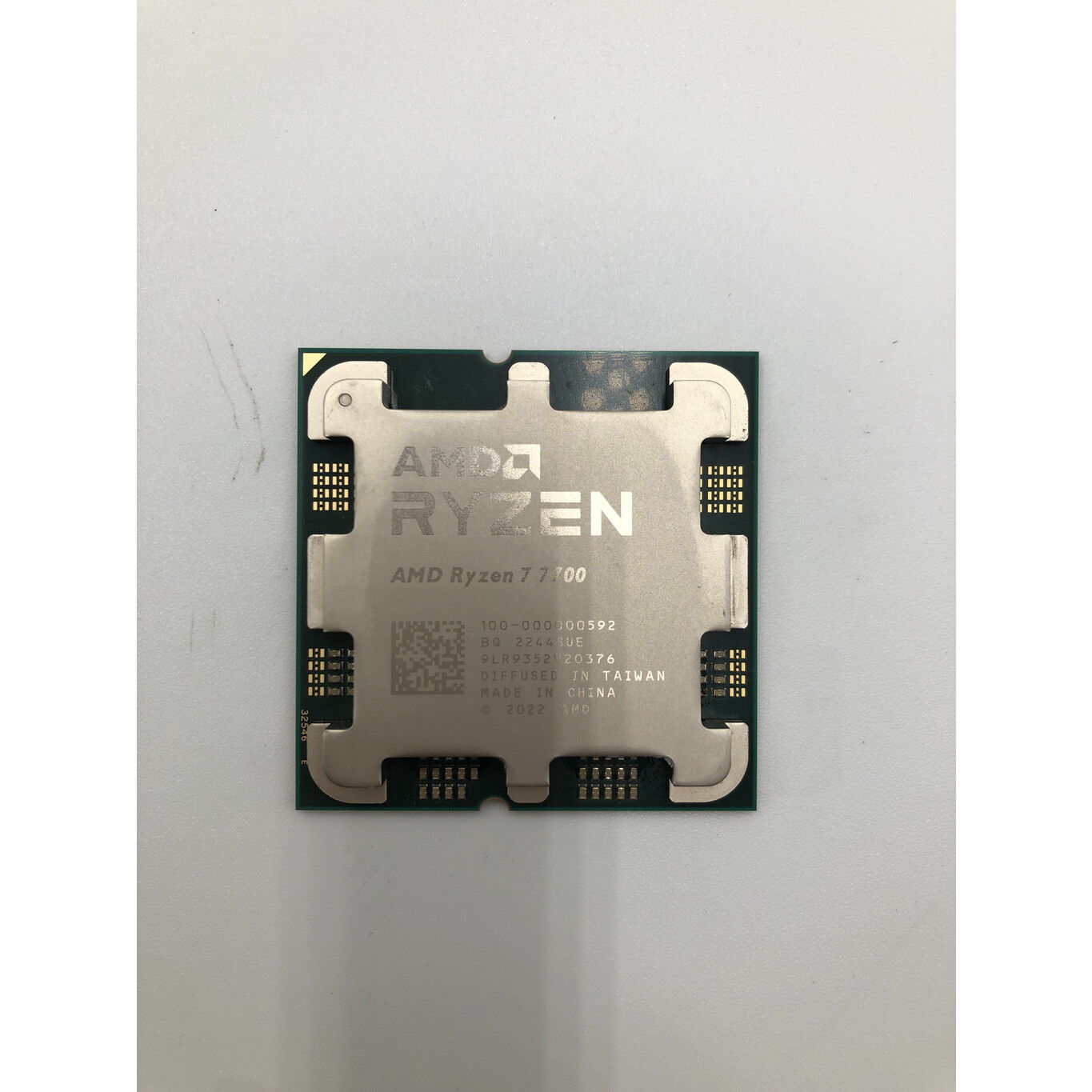 中古 AMD Ryzen 7 7700 (AM5/3.8GHz/40M/C8/T16/65W) 154483 （374841