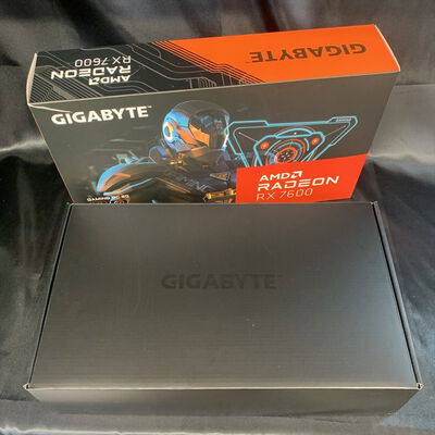 【横浜駅前店】中古  GIGABYTE GV-R76GAMING OC-8GD (RX7600 8G) 162746 
